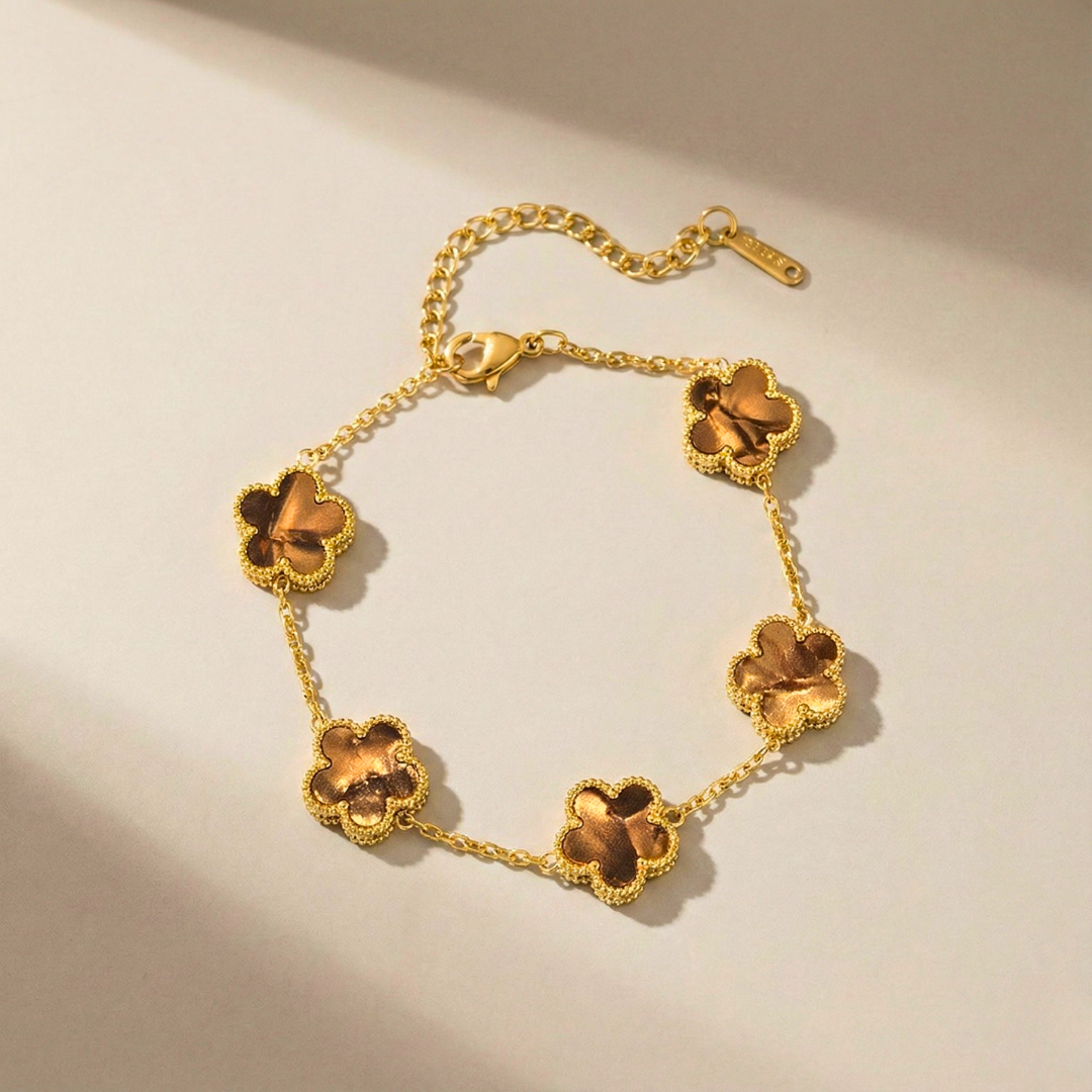 Aurora Shine Clover Charm Bracelet — detail view