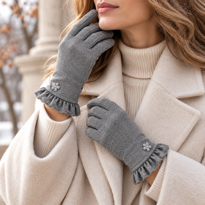 Banff Ruffle-Cuff Touchscreen Gloves