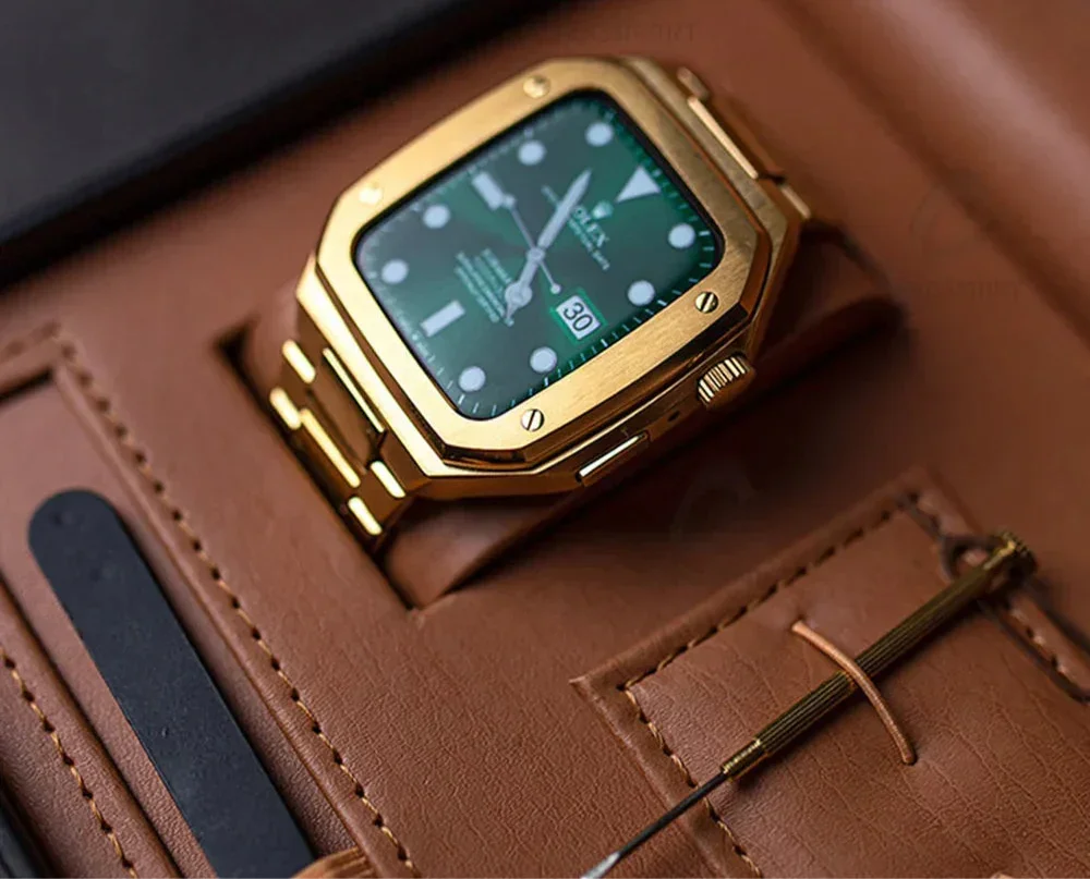 SteelEdge Apple Watch Case — detail view