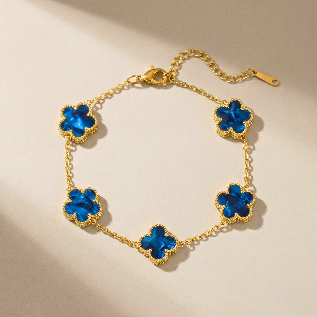 Aurora Shine Clover Charm Bracelet — packaging