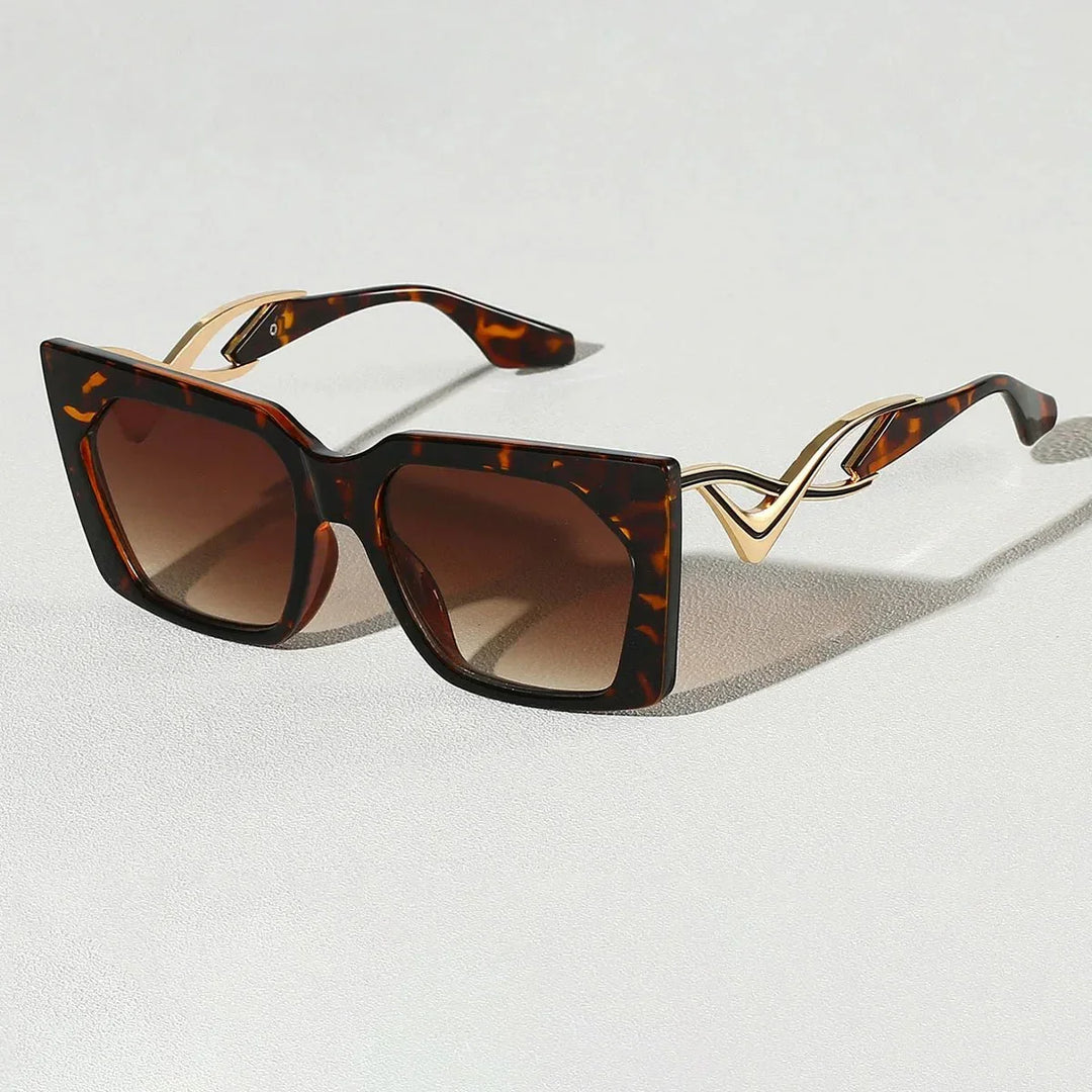 Isla Lustra Cat Eye Shades — detail view