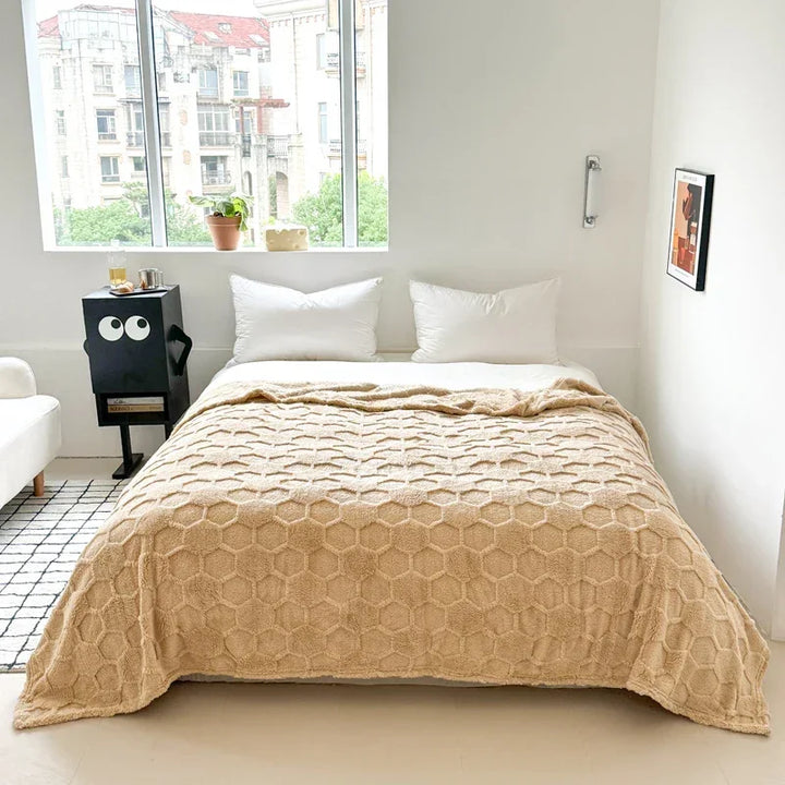 Hive & Honey Throw — detail view