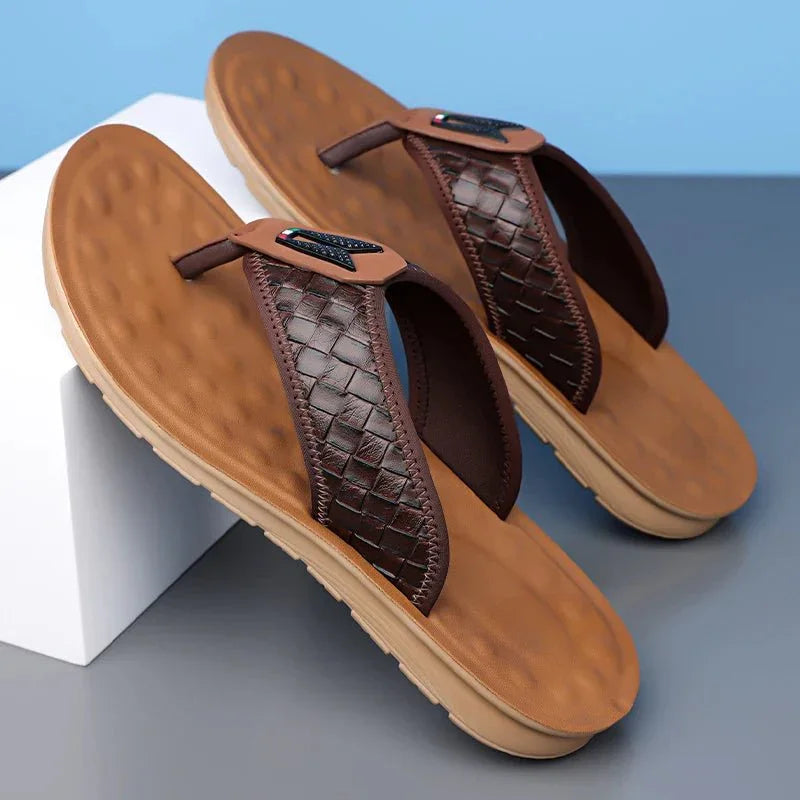 Cassari Slides — styling shot