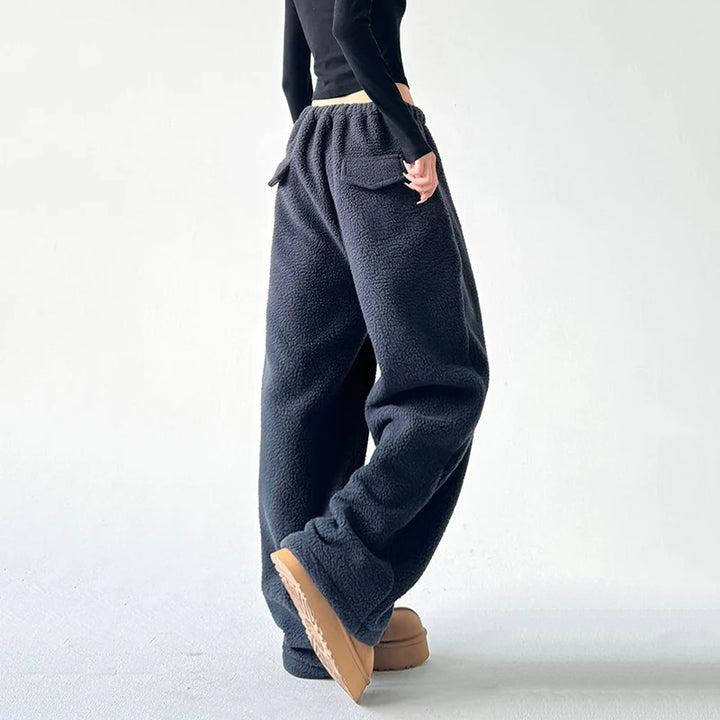 The Oslo Fleece Pants — lifestyle shot