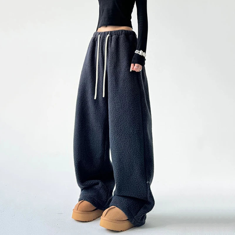 The Oslo Fleece Pants — front view