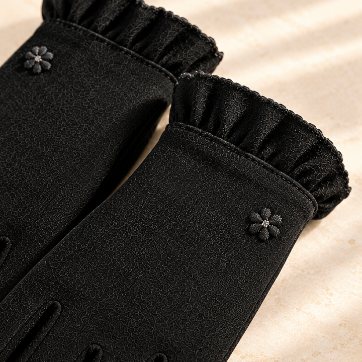 Banff Ruffle-Cuff Touchscreen Gloves