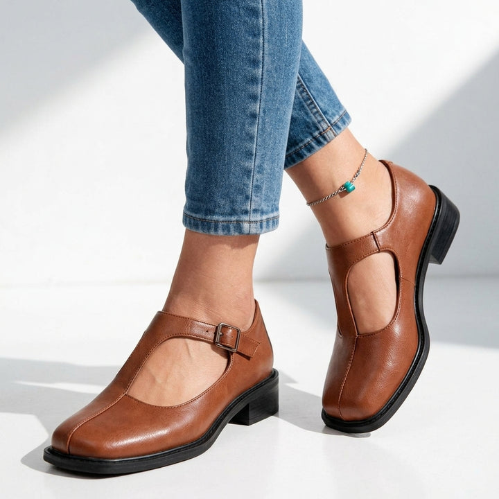 Mathilde T-Bar Flats