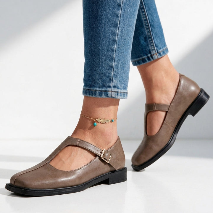 Mathilde T-Bar Flats