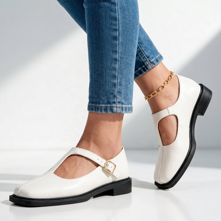 Mathilde T-Bar Flats