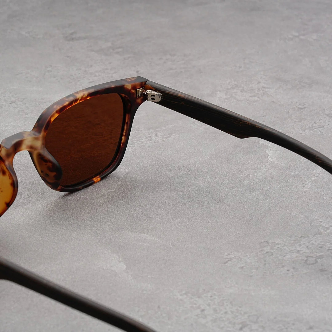 Jaxon Wood Shades — texture detail